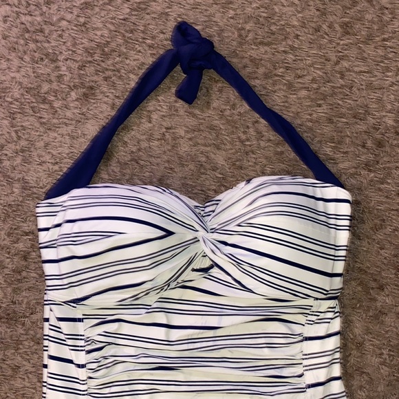 Moontide twist halter one piece swimsuit - Picture 2 of 9